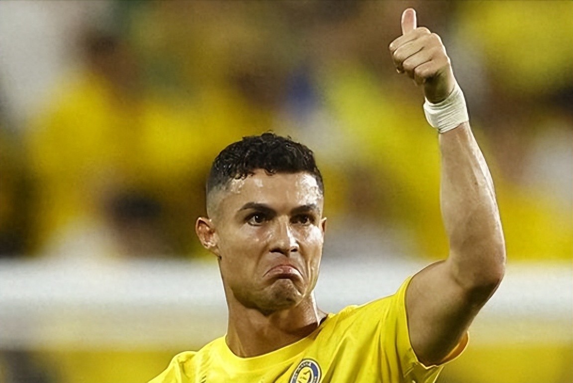 字母哥复出首秀出彩,利雅得新月主场惊险迈阿密热火,豪取13连胜 字母哥复出首秀出彩,利雅得新月主场惊险迈阿密热火,豪取13连胜